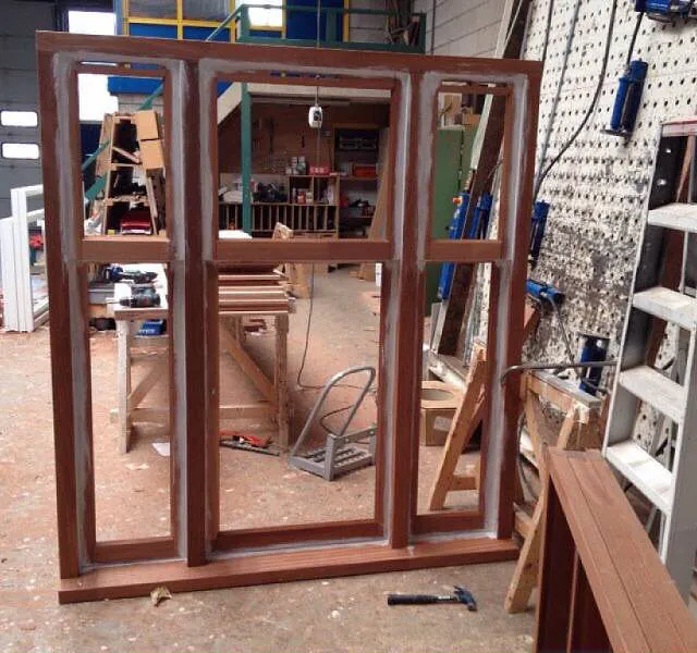 Deur- en raam geraamte