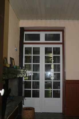 Witte deur in gebruik